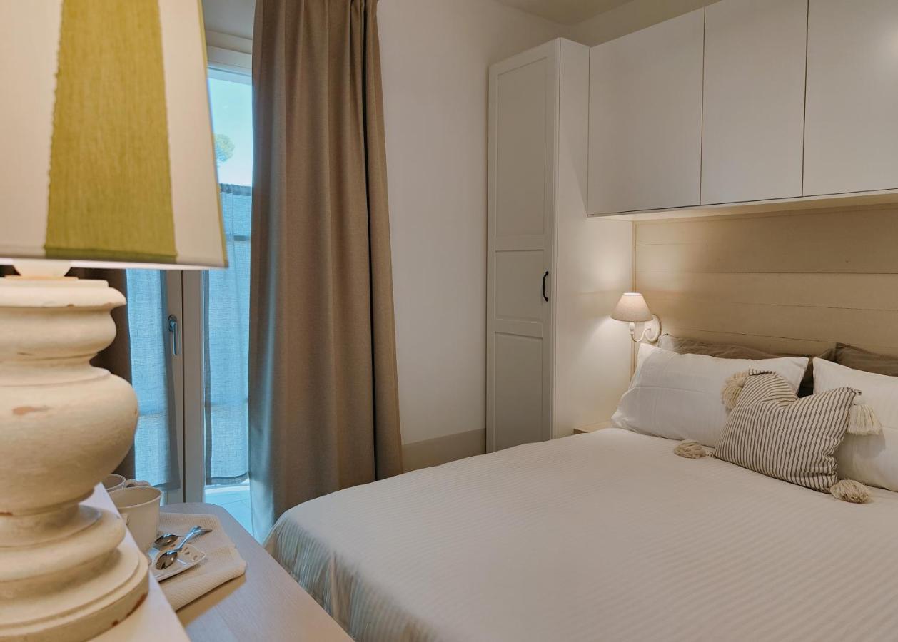 Il Cortiletto - Suites & Apartments Пистойя Экстерьер фото