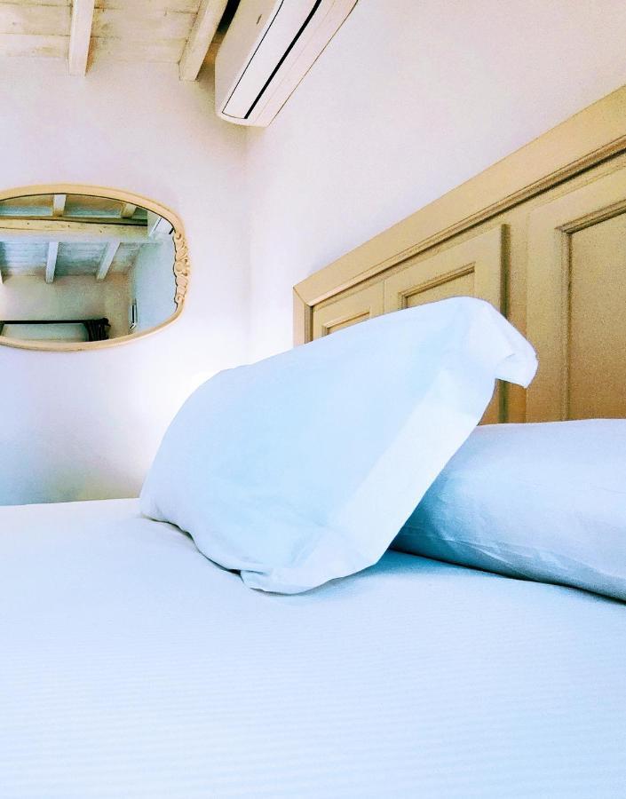 Il Cortiletto - Suites & Apartments Пистойя Экстерьер фото